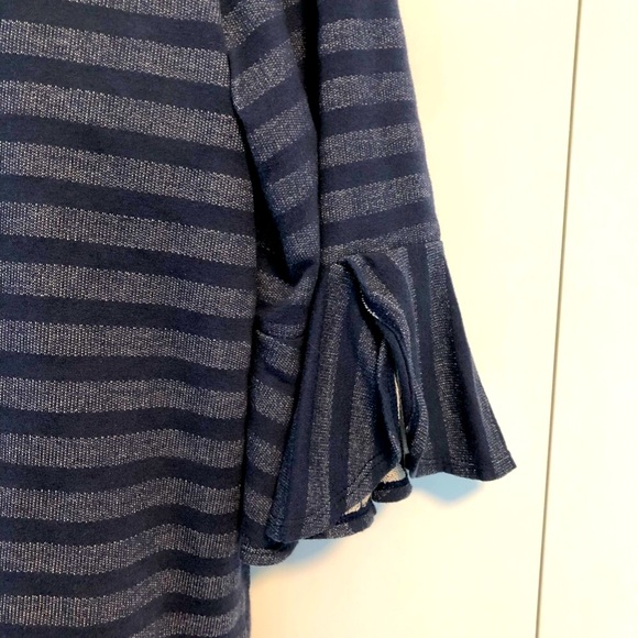 SOLD! Max Studio Weekend sweater - Picture 5 of 7